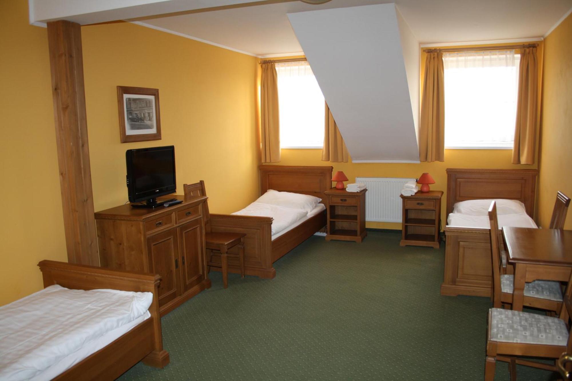 Hotel Boucek Mochov ภายนอก รูปภาพ
