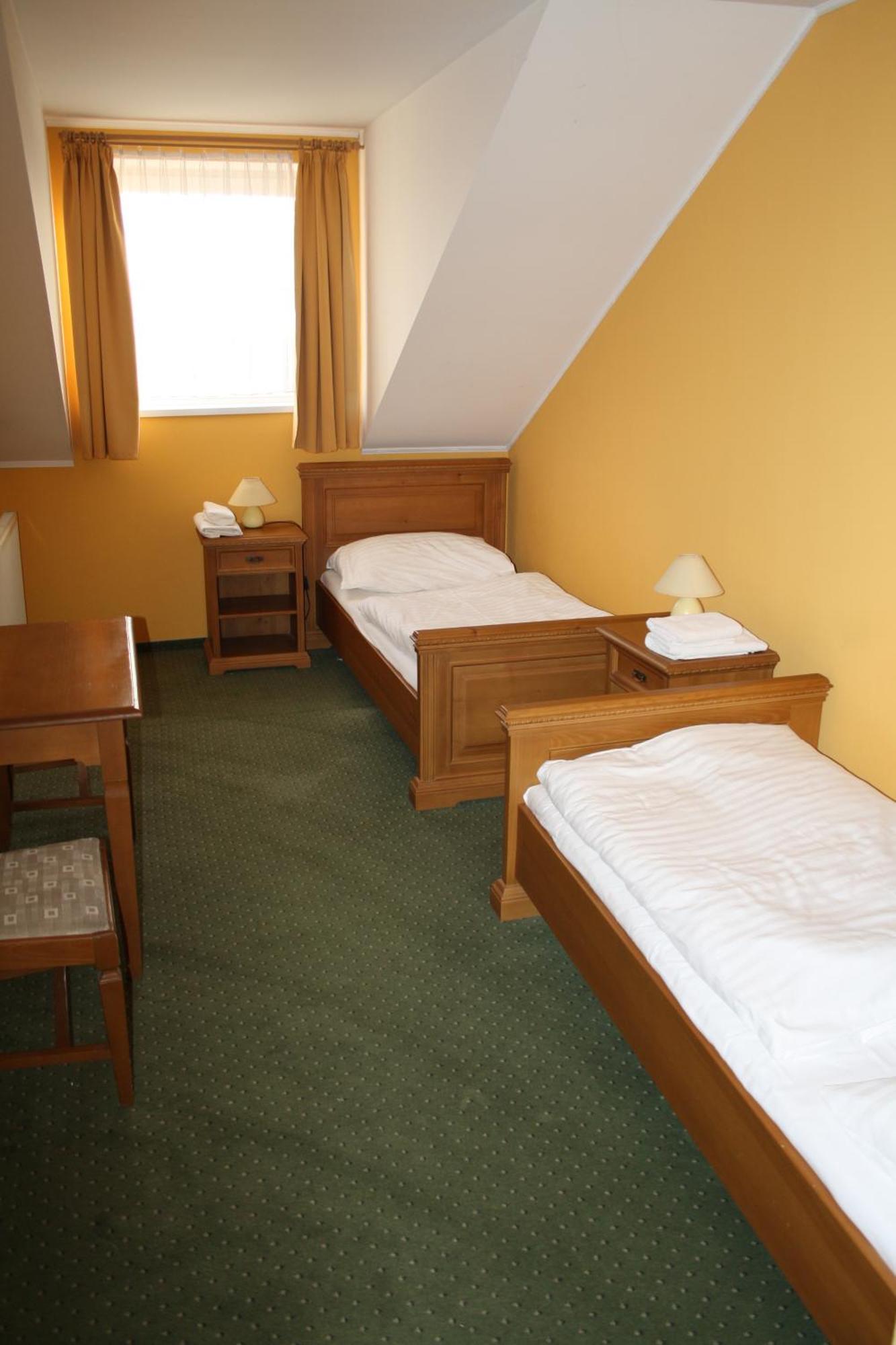 Hotel Boucek Mochov ภายนอก รูปภาพ